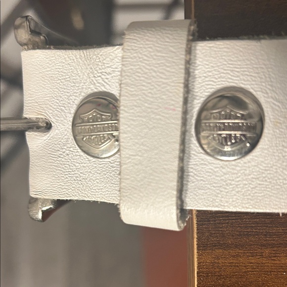 Harley-Davidson White Belt with Silver Accents - Picture 5 of 17